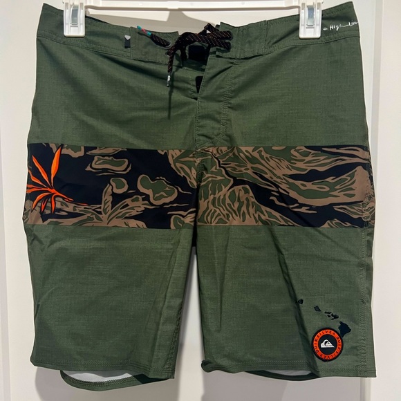 Quicksilver Highline Hawaii Boardshorts - Picture 1 of 3